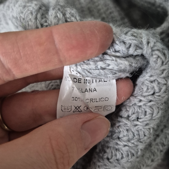Brandy Melville Womens Soft Grey Italian Lana Wool Blend Knit Sweater Size Large - Picture 4 of 4
